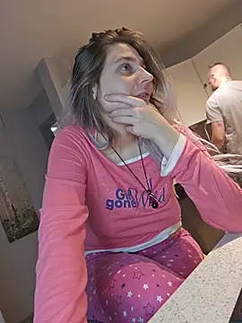 ScarletsWeb XXX чат на живо