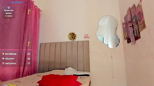 stacyfoxxx: онлайн-секс-чат