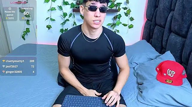 Luke_Muscle 即時 XXX 聊天