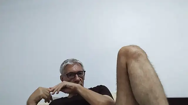 BIGUNCUTHARDCOCK Live XXX Chat