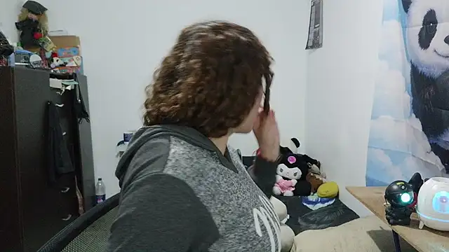curly_greeneyed XXX чат на живо