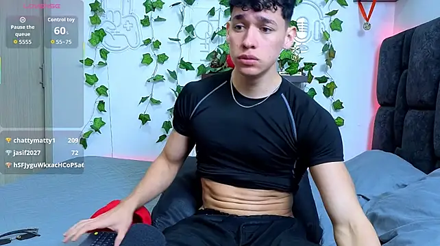 צ'אט XXX בשידור חי של Luke_Muscle
