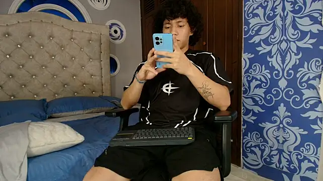 adrian_black86306n Live XXX chat