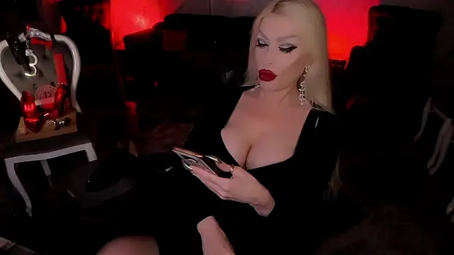 FinDomGod 라이브 XXX 채팅
