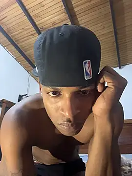 Jhan_Ngg Chat XXX in diretta