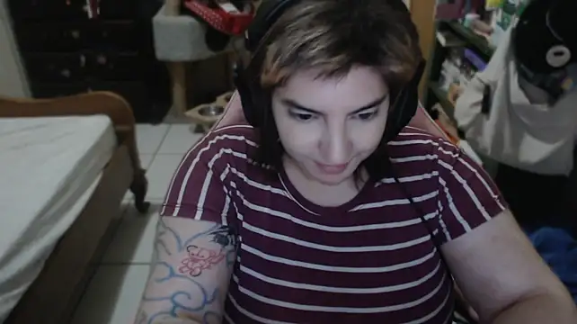 Chat XXX ao vivo de VictoriaSaintes
