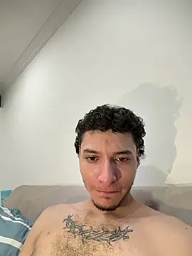 Chat XXX en directo de LouisKalima