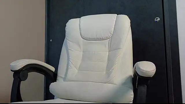 Chat XXX en directo de eren_jeager