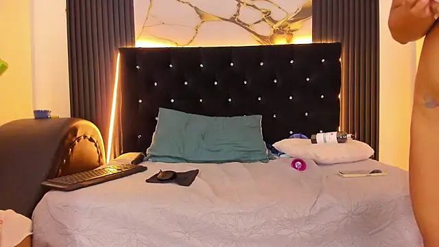 Laura396 即時 XXX 聊天
