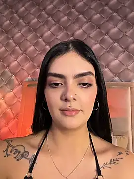 AliceRitter Adlı Modelin Canlı XXX Sohbeti