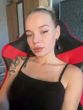 SIMBA_BOS Chat XXX in diretta