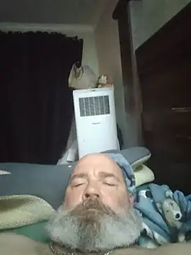 CptSpaulding101 Show in webcam