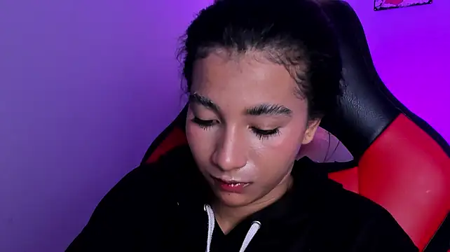 Živý XXX chat Emily_bruss