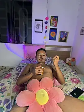 Simone_Miller Live XXX-chat