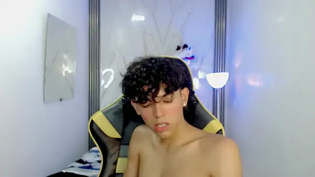 FUNNY_DICK_ Chat XXX in diretta