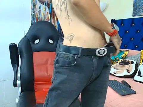 XXX chat uživo modela connor_launther_