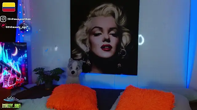maxiy_001 élő XXX-chatje