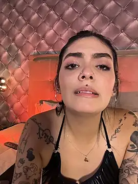 Chat XXX ao vivo de AliceRitter