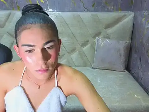 XXX chat uživo modela nahomy_a