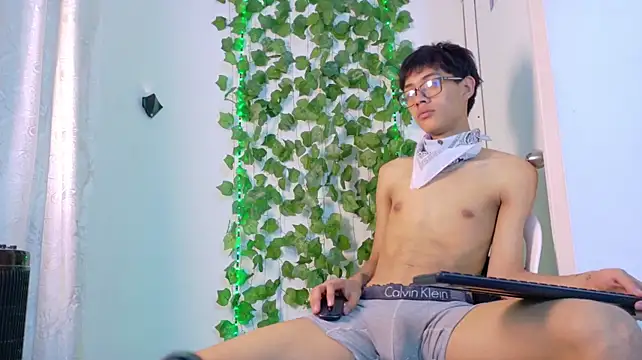 Andrew16__Re live XXX chat