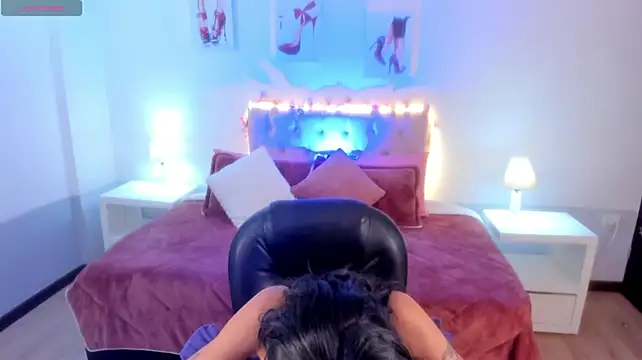 kat_cute__ Adlı Modelin Canlı XXX Sohbeti