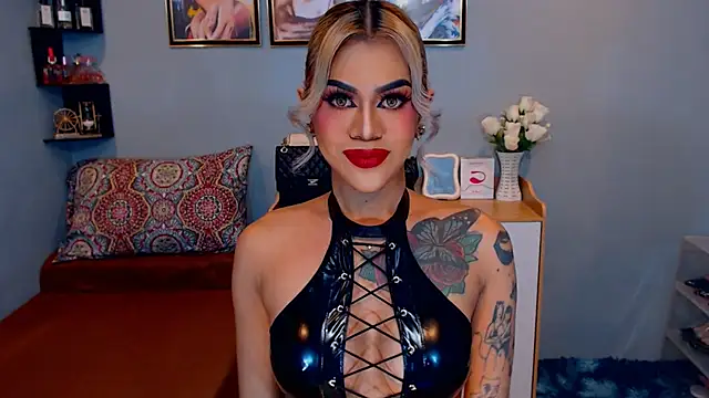 StellaStrong30 Adlı Modelin Canlı XXX Sohbeti
