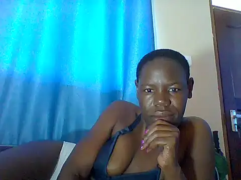 Blacksexyqueen24's Live XXX Chat