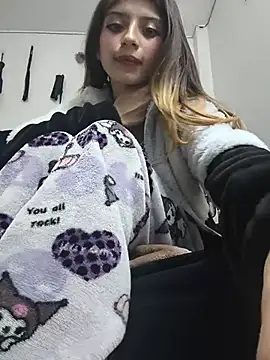 KratosAfroditacs Chat XXX in diretta