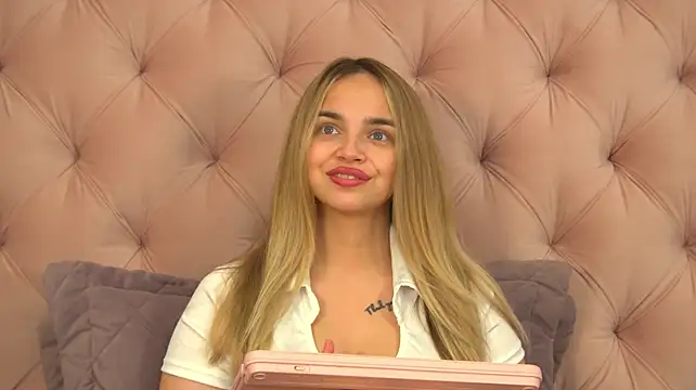 Chat +18 de AnitaVenture ao vivo
