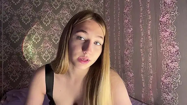 BeautifulFlower's Live XXX Chat
