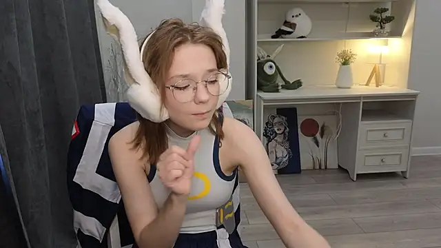 MyrticeAden's Live XXX Chat