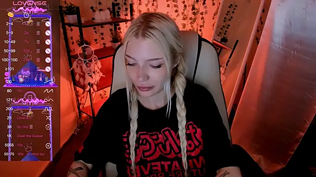 Chat XXX en directo de AnyaTaylor_