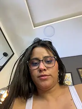 alejandra__garcia Adlı Modelin Canlı XXX Sohbeti