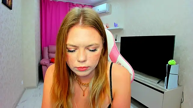 Chatroom XXX en direct de Strawberrye