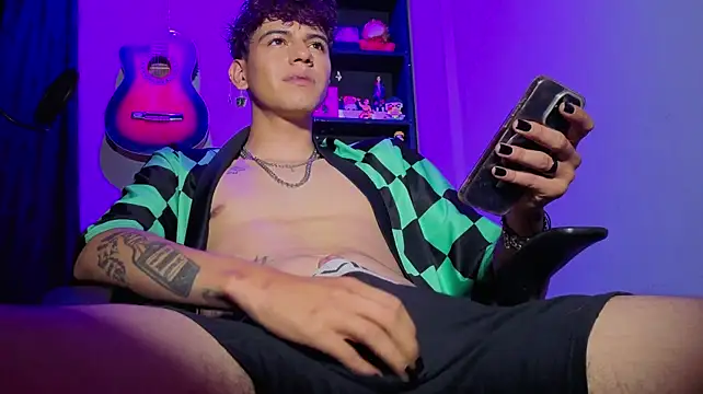 MikeyKuro – Live XXX-chat
