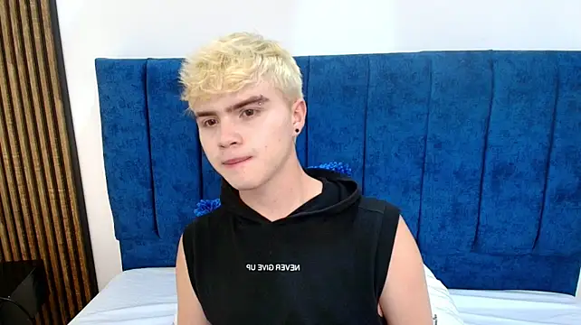 Онлайн чат XXX Ian_Stone