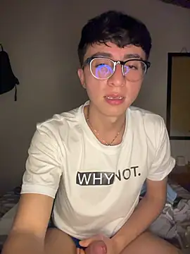 CamiRojas_boy Adlı Modelin Canlı XXX Sohbeti