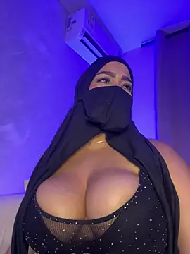 Chat +18 de thaira_aly ao vivo