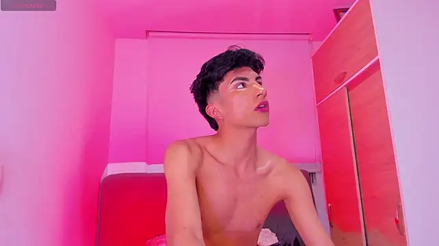 Chat XXX en directo de Erick_Velveth