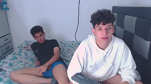 apoloandhansel Live XXX Chat