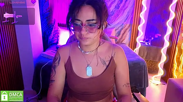 kristen_tay Chat XXX live