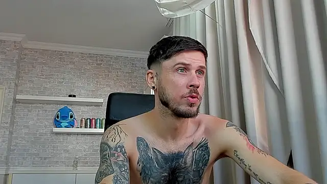 JonahShaw's Live XXX Chat