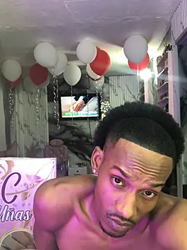 Kiing_afroditho Chat XXX in diretta