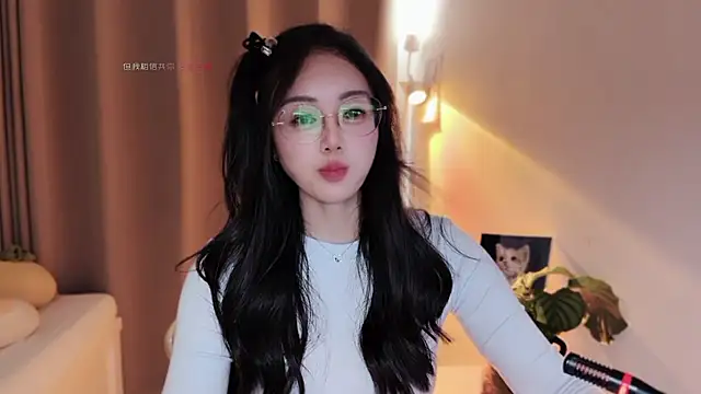 yueyue6811 XXX чат на живо