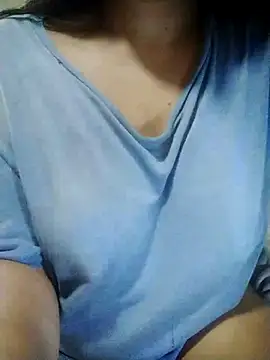 Sarah-Senate Adlı Modelin Canlı XXX Sohbeti