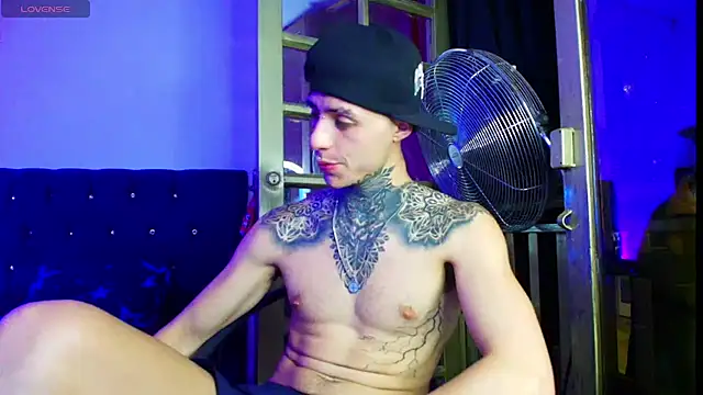 7_Saturno_7 Adlı Modelin Canlı XXX Sohbeti