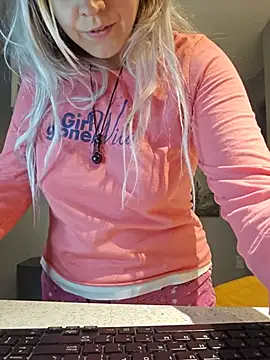 ScarletsWeb Live XXX Chat