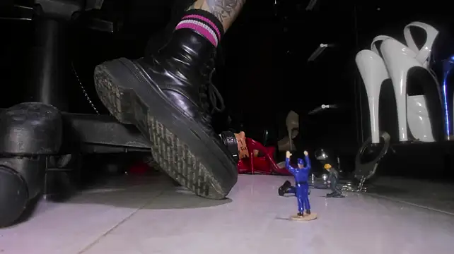 MeGoddesSaraのライブXXXチャット