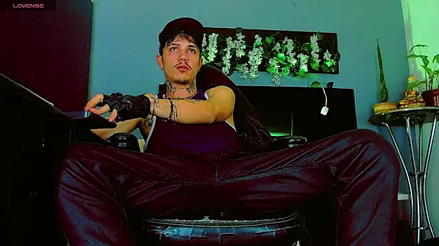 HannibalLester's Live XXX Chat
