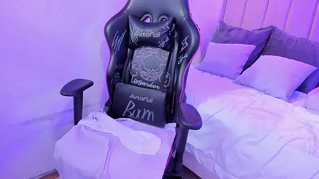 Chat +18 de ema_chanel06 ao vivo